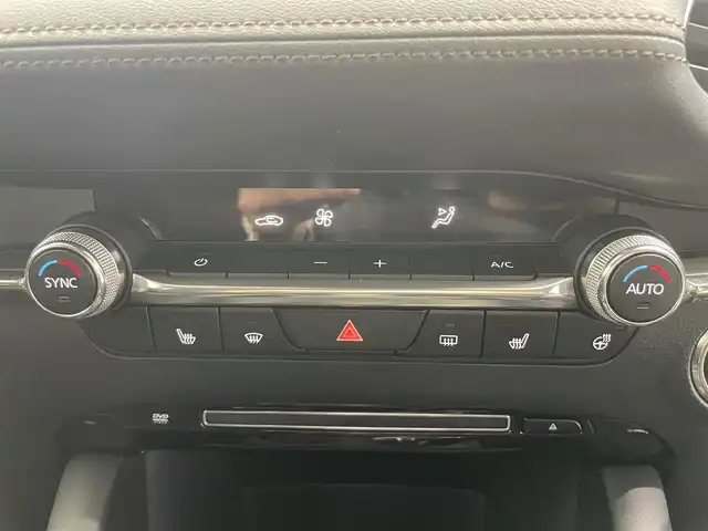 マツダ マツダ３セダン 20S プロアクティブ ツーリングS 鹿児島県 2023(令5)年 1.3万km マシーングレープレミアムM 禁煙車/アラウンドビューモニター/ブラインドスポットモニター/純正ナビ/　フルセグTV/　AppleCarplay/　AndroidAuto/　DVD/CD/　Bluetooth/　HDMI端子/前後ドライブレコーダー/ETC/電動パーキングブレーキ/オートブレーキホールド/ステアリングヒーター/運転席パワーシート/ドライビングポジションメモリー/前席シートヒーター/純正アルミホイール/電動格納ミラー/LEDヘッドライト