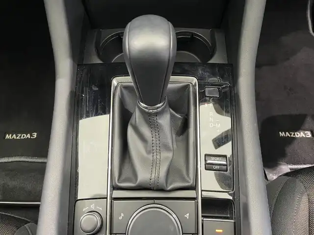 マツダ マツダ３セダン 20S プロアクティブ ツーリングS 鹿児島県 2023(令5)年 1.3万km マシーングレープレミアムM 禁煙車/アラウンドビューモニター/ブラインドスポットモニター/純正ナビ/　フルセグTV/　AppleCarplay/　AndroidAuto/　DVD/CD/　Bluetooth/　HDMI端子/前後ドライブレコーダー/ETC/電動パーキングブレーキ/オートブレーキホールド/ステアリングヒーター/運転席パワーシート/ドライビングポジションメモリー/前席シートヒーター/純正アルミホイール/電動格納ミラー/LEDヘッドライト