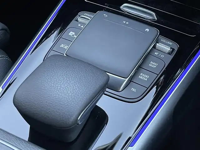 メルセデス・ベンツ Ｍ・ベンツ ＧＬＢ２００ｄ 4マチック 山梨県 2023(令5)年 1万km グレー