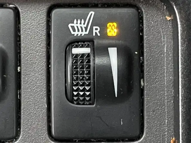 トヨタ ランドクルーザー プラド TX Lパッケージ 兵庫県 2015(平27)年 13万km ホワイトパールクリスタルシャイン モデリスタエアロ/サンルーフ/DN席シートヒーター/３列目電動シート/クルーズコントロール/ビルトインETC/純正アルミホイール/Bluetooth接続/ダウンヒルアシストコントロール/４WD/社外メモリナビ/オートマチックハイビーム/ヘッドライトウォッシャー/フルセグTV/スペアキー/スイッチスタート