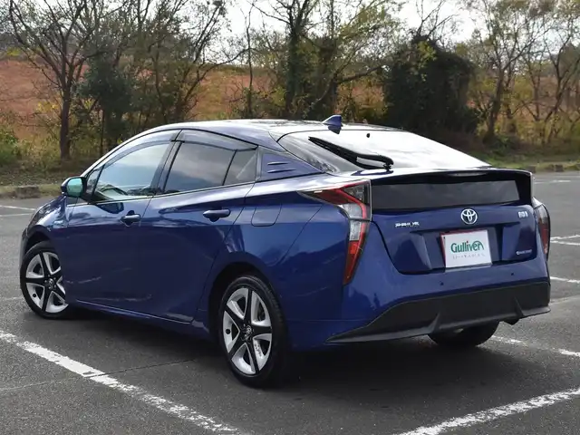 トヨタ プリウス A プレミアム　ツーリングセレ 福岡県 2018(平30)年 8万km ダークブルーマイカM トヨタセーフティセンス/純正9インチメモリナビ/フルセグ/CD/DVD/BT/HDMI/バックカメラ/純正LEDヘッドライト/純正17インチアルミホイール/純正ドライブレコーダー/合皮レザーシート/レーダークルーズコントロール/ブラインドスポットモニター/クリアランスソナー/ヘッドライトアップディスプレイ/前席シートヒーター/D席パワーシート/ステアリングリモコン/ビルトインETC