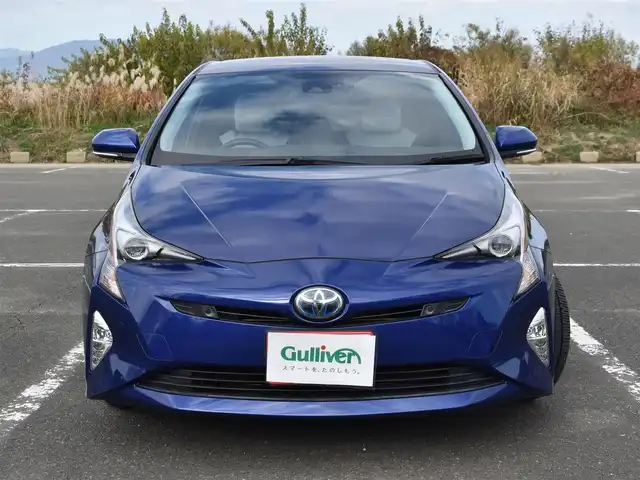 トヨタ プリウス A プレミアム　ツーリングセレ 福岡県 2018(平30)年 8万km ダークブルーマイカM トヨタセーフティセンス/純正9インチメモリナビ/フルセグ/CD/DVD/BT/HDMI/バックカメラ/純正LEDヘッドライト/純正17インチアルミホイール/純正ドライブレコーダー/合皮レザーシート/レーダークルーズコントロール/ブラインドスポットモニター/クリアランスソナー/ヘッドライトアップディスプレイ/前席シートヒーター/D席パワーシート/ステアリングリモコン/ビルトインETC
