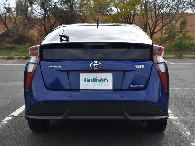 トヨタ プリウス A プレミアム　ツーリングセレ 福岡県 2018(平30)年 8万km ダークブルーマイカM トヨタセーフティセンス/純正9インチメモリナビ/フルセグ/CD/DVD/BT/HDMI/バックカメラ/純正LEDヘッドライト/純正17インチアルミホイール/純正ドライブレコーダー/合皮レザーシート/レーダークルーズコントロール/ブラインドスポットモニター/クリアランスソナー/ヘッドライトアップディスプレイ/前席シートヒーター/D席パワーシート/ステアリングリモコン/ビルトインETC