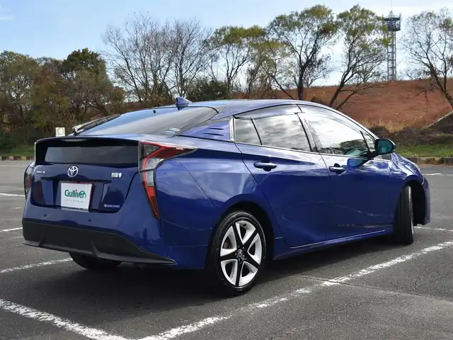 トヨタ プリウス A プレミアム　ツーリングセレ 福岡県 2018(平30)年 8万km ダークブルーマイカM トヨタセーフティセンス/純正9インチメモリナビ/フルセグ/CD/DVD/BT/HDMI/バックカメラ/純正LEDヘッドライト/純正17インチアルミホイール/純正ドライブレコーダー/合皮レザーシート/レーダークルーズコントロール/ブラインドスポットモニター/クリアランスソナー/ヘッドライトアップディスプレイ/前席シートヒーター/D席パワーシート/ステアリングリモコン/ビルトインETC