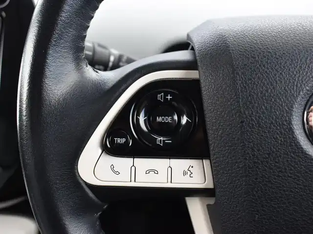 トヨタ プリウス A プレミアム　ツーリングセレ 福岡県 2018(平30)年 8万km ダークブルーマイカM トヨタセーフティセンス/純正9インチメモリナビ/フルセグ/CD/DVD/BT/HDMI/バックカメラ/純正LEDヘッドライト/純正17インチアルミホイール/純正ドライブレコーダー/合皮レザーシート/レーダークルーズコントロール/ブラインドスポットモニター/クリアランスソナー/ヘッドライトアップディスプレイ/前席シートヒーター/D席パワーシート/ステアリングリモコン/ビルトインETC