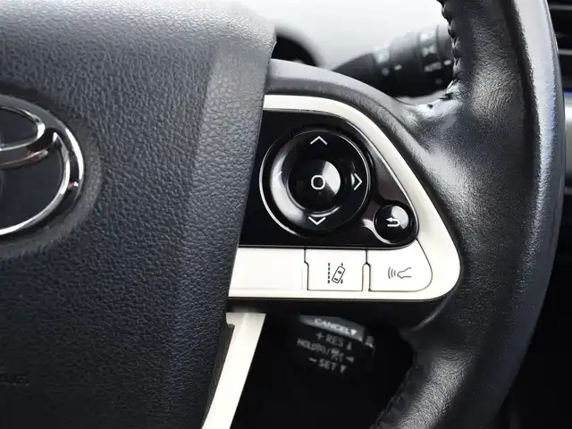 トヨタ プリウス A プレミアム　ツーリングセレ 福岡県 2018(平30)年 8万km ダークブルーマイカM トヨタセーフティセンス/純正9インチメモリナビ/フルセグ/CD/DVD/BT/HDMI/バックカメラ/純正LEDヘッドライト/純正17インチアルミホイール/純正ドライブレコーダー/合皮レザーシート/レーダークルーズコントロール/ブラインドスポットモニター/クリアランスソナー/ヘッドライトアップディスプレイ/前席シートヒーター/D席パワーシート/ステアリングリモコン/ビルトインETC