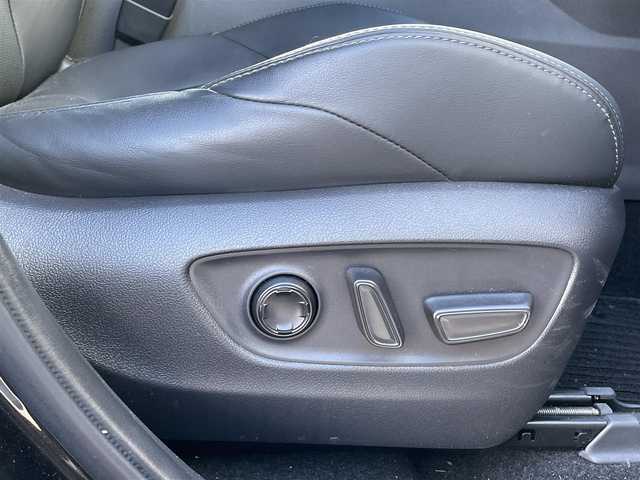 トヨタ ハリアー Z レザーパッケージ 宮崎県 2020(令2)年 2.9万km プレシャスブラックパール ワンオーナー/純正ナビ/(AM.FM.Bluetooth.USB)/フルセグTV/アラウンドビューカメラ/ETC2.0/前後ドライブレコーダー/デジタルインナーミラー/レーダークルーズコントロール/パワーシート/エアシート/シートヒーター/ハンドルヒーター/パワーバックドア/オートライト/オートマチックハイビーム/オートエアコン/衝突軽減ブレーキ/レーンキープアシスト/横滑り防止機能/スマートキー