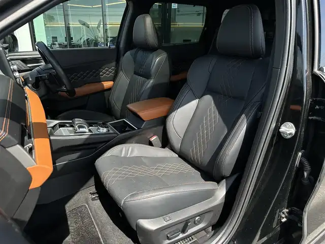 三菱 アウトランダー ＰＨＥＶ P 栃木県 2022(令4)年 4.1万km ブラックダイヤモンド 電動パノラマサンルーフ/スポーティーパッケージ/純正9インチナビ/BOSEサウンド/AppleCarPlay/AndroidAuto/Bluetoothオーディオ/フルセグTV（走行中視聴可）/ステアリングリモコン/マルチアラウンドモニター/ワイヤレス充電/三菱e-Assist/マイパイロット/レーンアシスト/ブラインドスポットモニター/ヘッドアップディスプレイ/エレクトリックテールゲート/アダプティブLEDヘッドライト/マッサージ機能付パワーシート/全席シートヒーター/ステアリングヒーター/ビルトインETC2.0/AC1500W給電