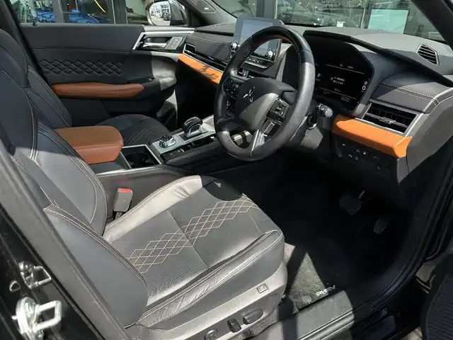 三菱 アウトランダー ＰＨＥＶ P 栃木県 2022(令4)年 4.1万km ブラックダイヤモンド 電動パノラマサンルーフ/スポーティーパッケージ/純正9インチナビ/BOSEサウンド/AppleCarPlay/AndroidAuto/Bluetoothオーディオ/フルセグTV（走行中視聴可）/ステアリングリモコン/マルチアラウンドモニター/ワイヤレス充電/三菱e-Assist/マイパイロット/レーンアシスト/ブラインドスポットモニター/ヘッドアップディスプレイ/エレクトリックテールゲート/アダプティブLEDヘッドライト/マッサージ機能付パワーシート/全席シートヒーター/ステアリングヒーター/ビルトインETC2.0/AC1500W給電