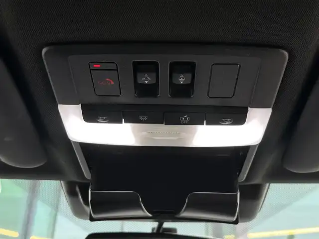 三菱 アウトランダー ＰＨＥＶ P 栃木県 2022(令4)年 4.1万km ブラックダイヤモンド 電動パノラマサンルーフ/スポーティーパッケージ/純正9インチナビ/BOSEサウンド/AppleCarPlay/AndroidAuto/Bluetoothオーディオ/フルセグTV（走行中視聴可）/ステアリングリモコン/マルチアラウンドモニター/ワイヤレス充電/三菱e-Assist/マイパイロット/レーンアシスト/ブラインドスポットモニター/ヘッドアップディスプレイ/エレクトリックテールゲート/アダプティブLEDヘッドライト/マッサージ機能付パワーシート/全席シートヒーター/ステアリングヒーター/ビルトインETC2.0/AC1500W給電