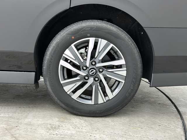日産 セレナ e－パワー ハイウェイスター V 三重県 2023(令5)年 0.3万km ダイヤモンドブラック 禁煙車/純正９型メモリーナビ/バックカメラ　/エマージェンシーブレーキ　/プロパイロット/レーダークルーズコントロール　/両側ハンズフリー機能付きパワースライドドア　/１００Ｖ電源　/ブラインドスポットモニター　/レーンキープアシスト　/オートハイビーム /前後コーナーセンサー　/ＬＥＤ　/ＥＴＣ/サイド/カーテンエアバッグ