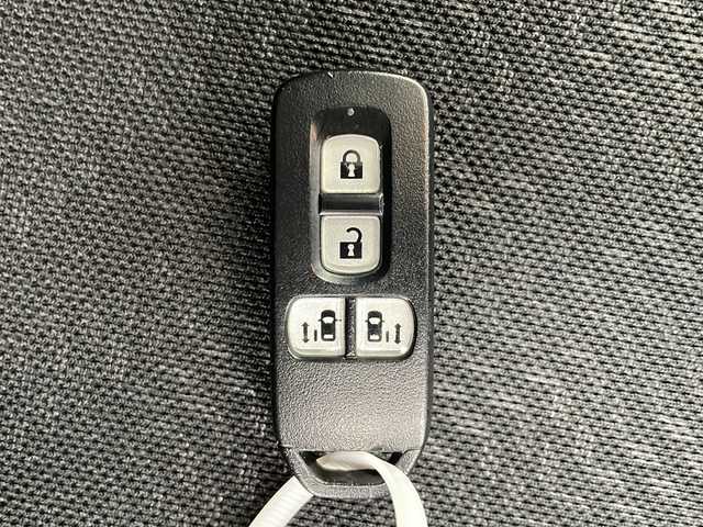 ホンダ Ｎ ＢＯＸ G Lパッケージ 千葉県 2014(平26)年 4.6万km プレミアムダイナミックブルーパール 純正9インチナビ/　CD/DVD/Bluetooth/フルセグTV/衝突軽減ブレーキ/オートライト/両側パワスラ/バックカメラ/ETC/電動格納ミラー/ステアリングスイッチ/ドアバイザー/スマートキー/スタートボタン