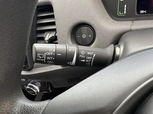 ホンダ フィット e:HEVクロスター 滋賀県 2020(令2)年 5.4万km プレミアムクリスタルレッドM 純正9インチナビ/（CD/DVD/フルセグTV/Bluetooth）/バックカメラ/追従型クルーズコントロール/ビルトインETC/ドライブレコーダー/オートライト/オートハイビーム/コーナーセンサー/LEDヘッドライト/衝突回避支援システム/レーンキープアシスト/横滑り防止装置/電動パーキングブレーキ/プッシュスタート/スマートキー
