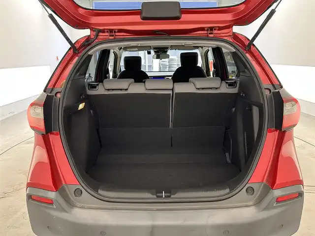 ホンダ フィット e:HEVクロスター 滋賀県 2020(令2)年 5.4万km プレミアムクリスタルレッドM 純正9インチナビ/（CD/DVD/フルセグTV/Bluetooth）/バックカメラ/追従型クルーズコントロール/ビルトインETC/ドライブレコーダー/オートライト/オートハイビーム/コーナーセンサー/LEDヘッドライト/衝突回避支援システム/レーンキープアシスト/横滑り防止装置/電動パーキングブレーキ/プッシュスタート/スマートキー