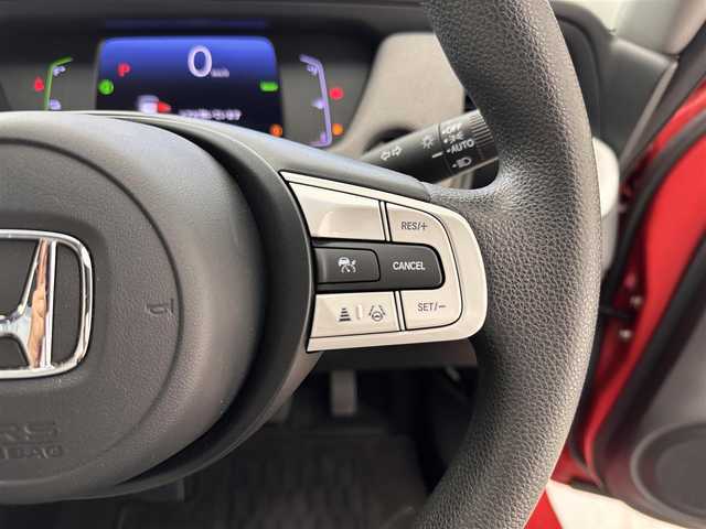 ホンダ フィット e:HEVクロスター 滋賀県 2020(令2)年 5.4万km プレミアムクリスタルレッドM 純正9インチナビ/（CD/DVD/フルセグTV/Bluetooth）/バックカメラ/追従型クルーズコントロール/ビルトインETC/ドライブレコーダー/オートライト/オートハイビーム/コーナーセンサー/LEDヘッドライト/衝突回避支援システム/レーンキープアシスト/横滑り防止装置/電動パーキングブレーキ/プッシュスタート/スマートキー