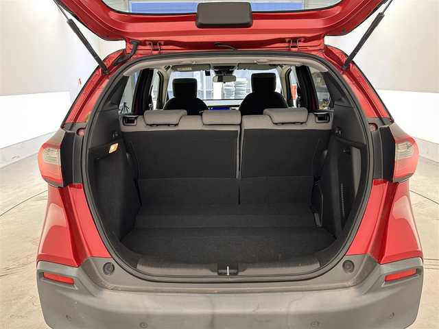 ホンダ フィット e:HEVクロスター 滋賀県 2020(令2)年 5.4万km プレミアムクリスタルレッドM 純正9インチナビ/（CD/DVD/フルセグTV/Bluetooth）/バックカメラ/追従型クルーズコントロール/ビルトインETC/ドライブレコーダー/オートライト/オートハイビーム/コーナーセンサー/LEDヘッドライト/衝突回避支援システム/レーンキープアシスト/横滑り防止装置/電動パーキングブレーキ/プッシュスタート/スマートキー