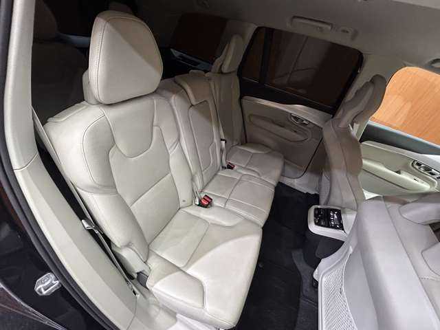ボルボ ＸＣ９０ T5 AWD モーメンタム 千葉県 2016(平28)年 4.1万km オニキスブラックP ＡＣＣ　/白革シート　/３６０°カメラ　/電動リアゲート　/純正ナビ　/パワーシート　/シートヒーター　/レーンアシスト　/ブラインドスポット　/オートホールド　/ＥＴＣ