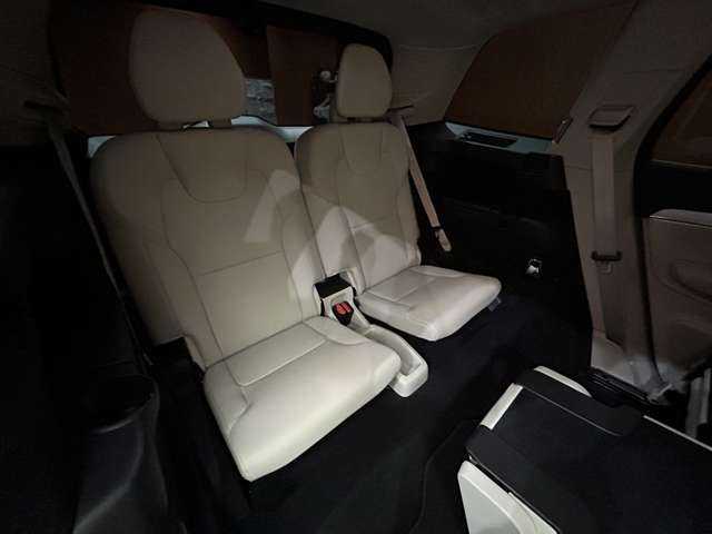 ボルボ ＸＣ９０ T5 AWD モーメンタム 千葉県 2016(平28)年 4.1万km オニキスブラックP ＡＣＣ　/白革シート　/３６０°カメラ　/電動リアゲート　/純正ナビ　/パワーシート　/シートヒーター　/レーンアシスト　/ブラインドスポット　/オートホールド　/ＥＴＣ
