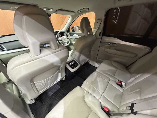 ボルボ ＸＣ９０ T5 AWD モーメンタム 千葉県 2016(平28)年 4.1万km オニキスブラックP ＡＣＣ　/白革シート　/３６０°カメラ　/電動リアゲート　/純正ナビ　/パワーシート　/シートヒーター　/レーンアシスト　/ブラインドスポット　/オートホールド　/ＥＴＣ