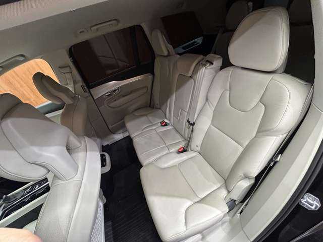 ボルボ ＸＣ９０ T5 AWD モーメンタム 千葉県 2016(平28)年 4.1万km オニキスブラックP ＡＣＣ　/白革シート　/３６０°カメラ　/電動リアゲート　/純正ナビ　/パワーシート　/シートヒーター　/レーンアシスト　/ブラインドスポット　/オートホールド　/ＥＴＣ