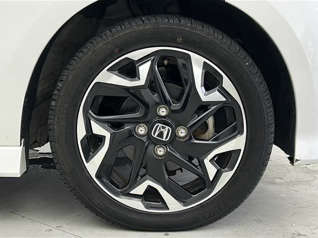 ホンダ Ｎ ＢＯＸ カスタム G L ターボ ホンダセンシング 宮城県 2018(平30)年 6.1万km プラチナホワイトパール ホンダセンシング/・衝突軽減ブレーキ/・アダプティブクルーズコントロール/・レーンキープアシスト/・先行車発進お知らせ/・標識認識機能/両側パワースライドドア/社外7インチナビ/・BT.CD.DVD.AM.FM/バックカメラ/ワンセグテレビ/ビルトインETC/革巻きステアリング/パドルシフト/ステアリングスイッチ/プッシュスタート/スマートキー（2本）/ハーフレザーシート/純正フロアマット/純正15インチアルミホイール/LEDヘッドライト/LEDフォグランプ/ドアバイザー/ウインカーミラー/アイドリングストップ/横滑り防止機能