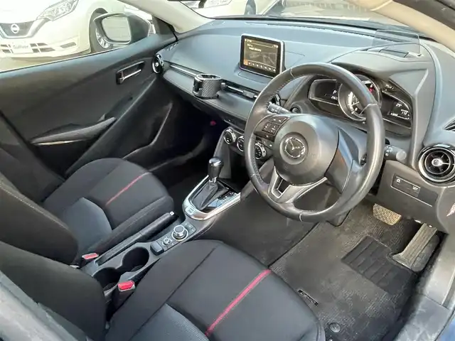 マツダ デミオ 13S ツーリング 長野県 2016(平28)年 3万km ブルーリフレックスマイカ 純正HDDナビ/Bluetooth搭載/バックカメラ/ETC搭載/前席シートヒーター/純正フロアマット/ドライブレコーダー前のみ/社外１５インチAW/コーナーセンサー前のみ/盗難防止装置/ハロゲンオートヘッドライト/衝突被害軽減システム/エアバックW+サイド/スポーツモード/取扱説明書/保証書