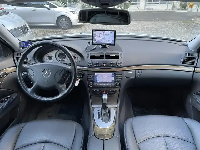 メルセデス・ベンツ Ｅ３５０ 4MATICワゴンアバンギャルド 福岡県 2006(平18)年 13.4万km シルバー サンルーフ/純正ナビ/（AM/FM/CD/MD）/パワーシート（運転席/助手席）/シートヒーター（運転席/助手席）/ハンズフリー/ETC/オートライト/フォグランプ/電格ミラー/純正フロアマット/純正アルミホイール/保証書/取扱説明書/スペアキー×１