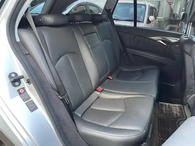 メルセデス・ベンツ Ｅ３５０ 4MATICワゴンアバンギャルド 福岡県 2006(平18)年 13.4万km シルバー サンルーフ/純正ナビ/（AM/FM/CD/MD）/パワーシート（運転席/助手席）/シートヒーター（運転席/助手席）/ハンズフリー/ETC/オートライト/フォグランプ/電格ミラー/純正フロアマット/純正アルミホイール/保証書/取扱説明書/スペアキー×１