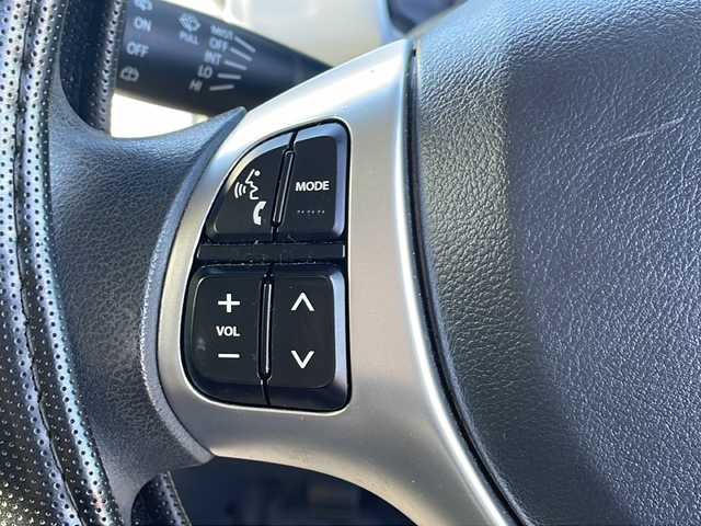 スズキ ハスラー F リミテッド 新潟県 2017(平29)年 9.9万km クールカーキパールメタリック/ホワイト2トーンルーフ 4WD/純正メモリナビ(CN-RZ72)/(AM/FM/CD/DVD/Bluetooth)/フルセグTV/衝突被害軽減ブレーキ/横滑り防止装置/ヒルディセントコントロール/グリップコントロール/レーンキープアシスト/アイドリングストップ/D/N席シートヒーター/ステアリングスイッチ/プッシュスタート/スマートキー/HIDヘッドライト/オートライト/フォグランプ/電動格納ミラー