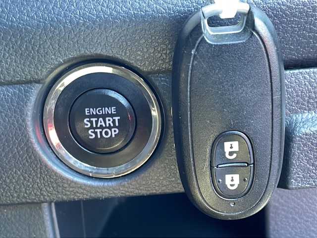 スズキ ハスラー F リミテッド 新潟県 2017(平29)年 9.9万km クールカーキパールメタリック/ホワイト2トーンルーフ 4WD/純正メモリナビ(CN-RZ72)/(AM/FM/CD/DVD/Bluetooth)/フルセグTV/衝突被害軽減ブレーキ/横滑り防止装置/ヒルディセントコントロール/グリップコントロール/レーンキープアシスト/アイドリングストップ/D/N席シートヒーター/ステアリングスイッチ/プッシュスタート/スマートキー/HIDヘッドライト/オートライト/フォグランプ/電動格納ミラー