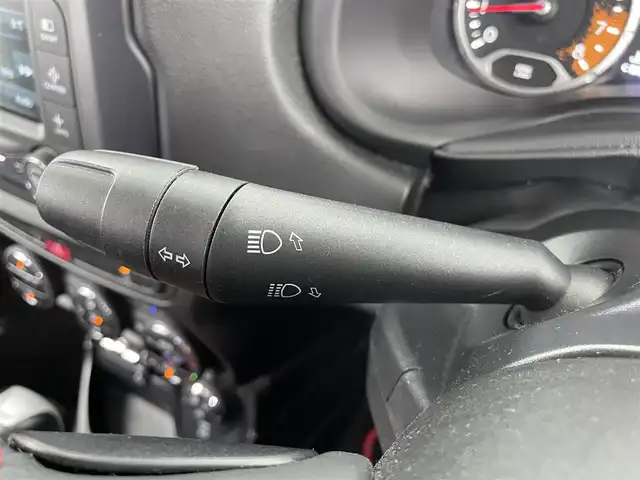 クライスラー・ジープ ジープ レネゲード トレイルホーク 大分県 2017(平29)年 3.1万km 黄 純正ディスプレイオーディオ/バックカメラ/スマートキー/スペアキー×１/オートクルーズコントロール/ＥＴＣ/前後ドライブレコーダー/オートライト/ＬＥＤヘッドライト/ステアリングスイッチ