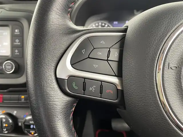 クライスラー・ジープ ジープ レネゲード トレイルホーク 大分県 2017(平29)年 3.1万km 黄 純正ディスプレイオーディオ/バックカメラ/スマートキー/スペアキー×１/オートクルーズコントロール/ＥＴＣ/前後ドライブレコーダー/オートライト/ＬＥＤヘッドライト/ステアリングスイッチ