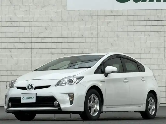 トヨタ プリウス S 岩手県 2015(平27)年 6.3万km ホワイトパールクリスタルシャイン 禁煙車/純正オーディオ/→CD/FM/AM/AUX/ステアリングスイッチ（オーディオ連動）/オートライト/HIDヘッドライト/フォグライト/〇プッシュスタート/〇電動格納ミラー/〇ウィンカーミラー/〇全席オートパワーウィンドウ/〇ドアバイザー/〇フロアマット/〇シガーソケット/〇スマートキー