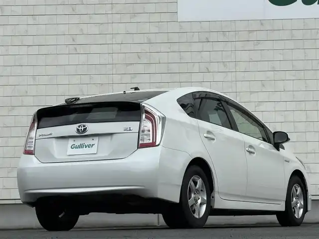 トヨタ プリウス S 岩手県 2015(平27)年 6.3万km ホワイトパールクリスタルシャイン 禁煙車/純正オーディオ/→CD/FM/AM/AUX/ステアリングスイッチ（オーディオ連動）/オートライト/HIDヘッドライト/フォグライト/〇プッシュスタート/〇電動格納ミラー/〇ウィンカーミラー/〇全席オートパワーウィンドウ/〇ドアバイザー/〇フロアマット/〇シガーソケット/〇スマートキー