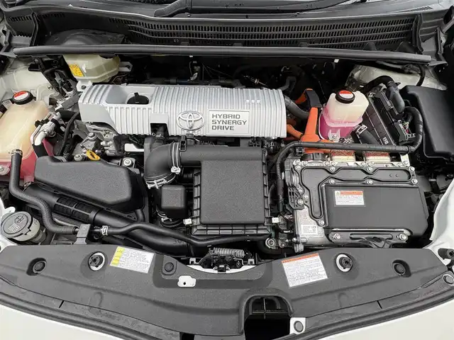 トヨタ プリウス S 岩手県 2015(平27)年 6.3万km ホワイトパールクリスタルシャイン 禁煙車/純正オーディオ/→CD/FM/AM/AUX/ステアリングスイッチ（オーディオ連動）/オートライト/HIDヘッドライト/フォグライト/〇プッシュスタート/〇電動格納ミラー/〇ウィンカーミラー/〇全席オートパワーウィンドウ/〇ドアバイザー/〇フロアマット/〇シガーソケット/〇スマートキー