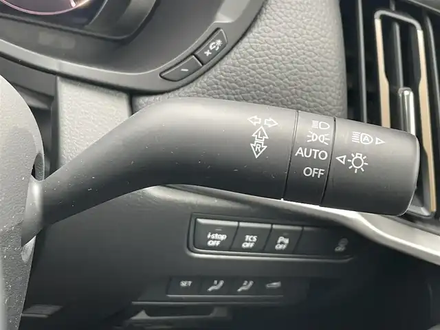 マツダ ＣＸ－６０ XD Lパッケージ 滋賀県 2023(令5)年 1.9万km ジェットブラックマイカ 純正ディスプレイオーディオ/・AM/FM/・HDMI/・Bluetooth/・AppleCarPlay/・AndroidAuto/360°ビューモニター/ステアリングスイッチ/革巻きステアリング/ステアリングスイッチ/ステアリングヒーター/置くだけ充電/前方ドライブレコーダー/ETC/全席シートヒーター/前席パワーシート/運転席メモリシート/前後進スマートブレーキサポート/前後進誤発進抑制/レーンキープアシスト/ロードキープアシスト/側方危険回避/前側方接近検知/後側方接近検知/ブラインドスポットモニタリング/降車時警告/ドライバー異常検知/アダプティブクルーズコントロール/オートリトラミラー/スマートキー×2/純正20インチアルミホイール