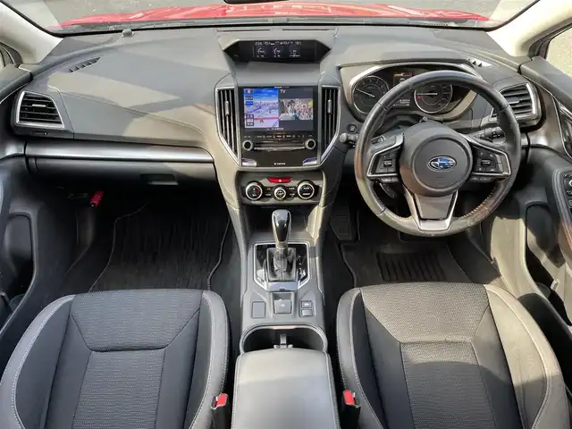 スバル インプレッサ スポーツ 2．0i－L アイサイト 福岡県 2017(平29)年 10.8万km ピュアレッド ワンオーナー/社外ナビ/（Panasonic:CN-LR820D）/Bluetooth対応/フルセグTV/CD/DVD/FM/AM/バックカメラ/レーダークルーズコントロール/パドルシフト/ドアバイザー/プッシュスタート/純正フロアマット/純正アルミホイール/保証書/取扱説明書/スペアキー/スマートキー