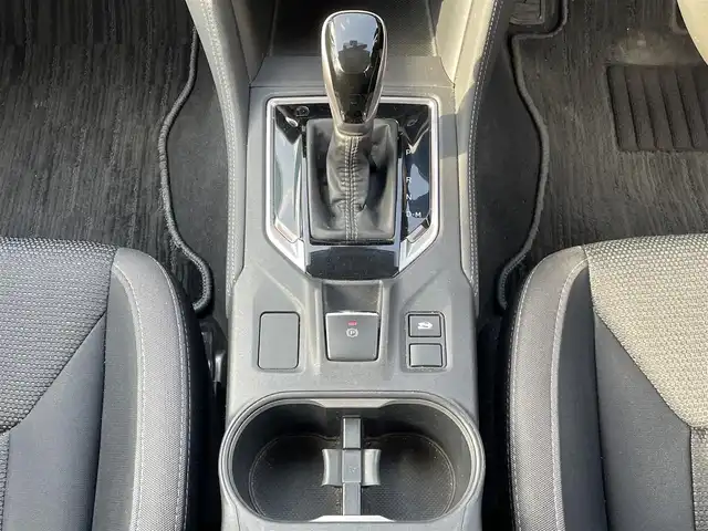 スバル インプレッサ スポーツ 2．0i－L アイサイト 福岡県 2017(平29)年 10.8万km ピュアレッド ワンオーナー/社外ナビ/（Panasonic:CN-LR820D）/Bluetooth対応/フルセグTV/CD/DVD/FM/AM/バックカメラ/レーダークルーズコントロール/パドルシフト/ドアバイザー/プッシュスタート/純正フロアマット/純正アルミホイール/保証書/取扱説明書/スペアキー/スマートキー