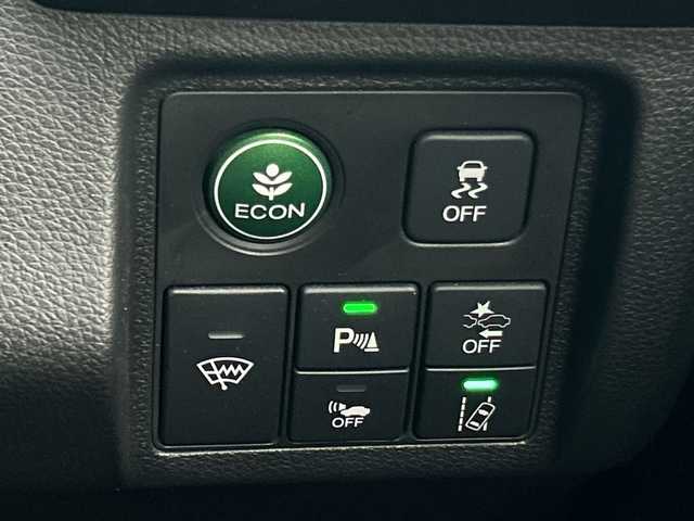 ホンダ ヴェゼル ハイブリッド Z ホンダセンシング 大阪府 2018(平30)年 3.5万km プラチナホワイトパール 純正ナビ(BT/フルセグ/DVD/USB)/バックカメラ/レーダークルーズコントロール/衝突被害軽減システム/レーンキープアシスト/盗難防止装置/横滑り防止装置/コーナーセンサー/ハーフレザーシート/シートヒーター/ドライブレコーダー/ETC/LEDヘッドライト/オートライト/純正フロアマット/純正アルミホイール/スペアキー