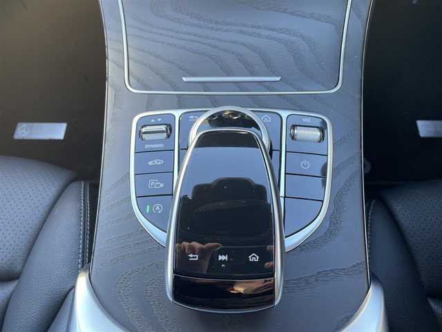 メルセデス・ベンツ Ｃ２２０ｄ ワゴン アバンギャルド 滋賀県 2019(令1)年 5.9万km パール 禁煙車/純正ナビ/（フルセグTV／Bluetooth／USB／Apple CarPlay／Android Auto）/Burmesterサウンド/全方位カメラ/ビルトインETC/ブラインドスポットモニター/前席シートヒーター/メモリーシート/前方ドライブレコーダー/レザーシート/レーンキープアシスト/ステアリングアシスト/パーキングセンサー/パドルシフト/アダプティブクルーズコントロール/前後ソナー/パワーバックドア/アイドリングストップ/ステアリングスイッチ/電動パーキングブレーキ/LEDヘッドライト/オートライト/プッシュスタート/スマートキー