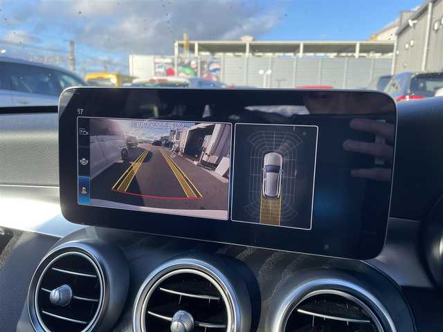 メルセデス・ベンツ Ｃ２２０ｄ ワゴン アバンギャルド 滋賀県 2019(令1)年 5.9万km パール 禁煙車/純正ナビ/（フルセグTV／Bluetooth／USB／Apple CarPlay／Android Auto）/Burmesterサウンド/全方位カメラ/ビルトインETC/ブラインドスポットモニター/前席シートヒーター/メモリーシート/前方ドライブレコーダー/レザーシート/レーンキープアシスト/ステアリングアシスト/パーキングセンサー/パドルシフト/アダプティブクルーズコントロール/前後ソナー/パワーバックドア/アイドリングストップ/ステアリングスイッチ/電動パーキングブレーキ/LEDヘッドライト/オートライト/プッシュスタート/スマートキー