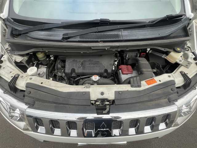 三菱 デリカＤ：５ D－Power package 秋田県 2015(平27)年 11.5万km ウォームホワイトパール ４WD/ディーゼルターボ/純正ナビ/フルセグ/バックカメラ/両側パワスラ/純正アルミ/スマートキー/クルーズコントロール/前席シートヒーター/フリップダウンモニター/電動リアゲート/ステアリングスイッチ/パドルシフト/社外フロアマット/純正ドアバイザー/ETC/オートライト/オートエアコン/パワーステアリング/パワーウィンドウ/横滑り防止/電動格納ウィンカーミラー/保証書/取扱説明書/記録簿