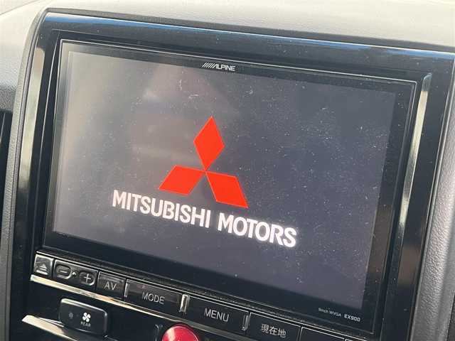 三菱 デリカＤ：５ D－Power package 秋田県 2015(平27)年 11.5万km ウォームホワイトパール ４WD/ディーゼルターボ/純正ナビ/フルセグ/バックカメラ/両側パワスラ/純正アルミ/スマートキー/クルーズコントロール/前席シートヒーター/フリップダウンモニター/電動リアゲート/ステアリングスイッチ/パドルシフト/社外フロアマット/純正ドアバイザー/ETC/オートライト/オートエアコン/パワーステアリング/パワーウィンドウ/横滑り防止/電動格納ウィンカーミラー/保証書/取扱説明書/記録簿