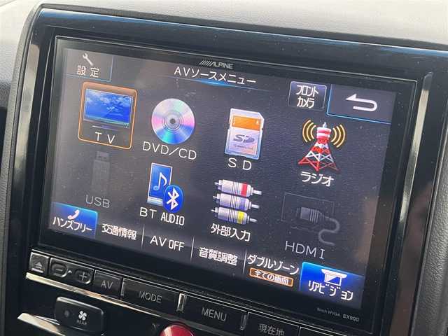 三菱 デリカＤ：５ D－Power package 秋田県 2015(平27)年 11.5万km ウォームホワイトパール ４WD/ディーゼルターボ/純正ナビ/フルセグ/バックカメラ/両側パワスラ/純正アルミ/スマートキー/クルーズコントロール/前席シートヒーター/フリップダウンモニター/電動リアゲート/ステアリングスイッチ/パドルシフト/社外フロアマット/純正ドアバイザー/ETC/オートライト/オートエアコン/パワーステアリング/パワーウィンドウ/横滑り防止/電動格納ウィンカーミラー/保証書/取扱説明書/記録簿