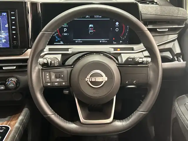 日産 オーラ G 埼玉県 2022(令4)年 0.9万km バーガンディー エマージェンシーブレーキ/純正ナビ/　　BT/HDMI/フルセグTV/アラウンドビューモニター/LEDオートライト/ハーフレザー/純正17インチAW/デジタルインナーミラー/ステアリングスイッチ/ドライブレコーダー/プッシュスタート/禁煙車