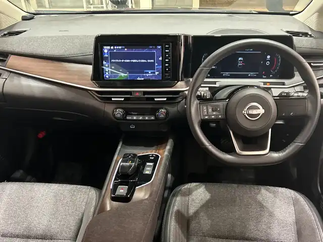 日産 オーラ G 埼玉県 2022(令4)年 0.9万km バーガンディー エマージェンシーブレーキ/純正ナビ/　　BT/HDMI/フルセグTV/アラウンドビューモニター/LEDオートライト/ハーフレザー/純正17インチAW/デジタルインナーミラー/ステアリングスイッチ/ドライブレコーダー/プッシュスタート/禁煙車