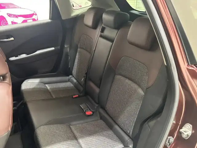 日産 オーラ G 埼玉県 2022(令4)年 0.9万km バーガンディー エマージェンシーブレーキ/純正ナビ/　　BT/HDMI/フルセグTV/アラウンドビューモニター/LEDオートライト/ハーフレザー/純正17インチAW/デジタルインナーミラー/ステアリングスイッチ/ドライブレコーダー/プッシュスタート/禁煙車