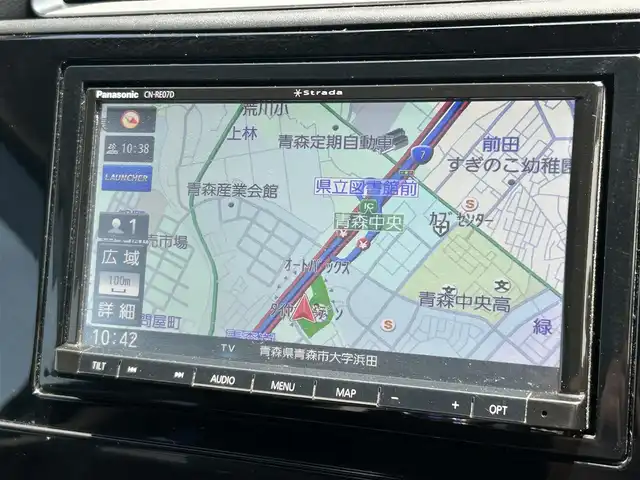 ホンダ シャトル ハイブリッド Z 青森県 2015(平27)年 6.1万km ティンテッドシルバーM ・４WD/・社外SDナビ/（AM/FM/CD/DVD/フルセグ）/・Bluetooth/・クルーズコントロール/・車両接近通報装置/・バックカメラ/・横滑り防止装置/・盗難防止装置/・プッシュスタート/・スマートキー/・スペアキー/・エンジンスターター/・オートライト/・LEDライト/・フォグランプ/・電動格納ミラー/・ドアバイザー/・マニュアルモード付AT/・パドルシフト/・前席シートヒーター/・ミラーヒーター/・ETC/・前後ドライブレコーダー/・純正16インチアルミホイール/・社外アルミホイール付冬タイヤあり/・社外フロアマット
