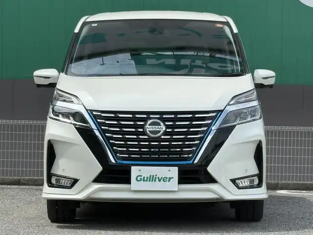 日産 セレナ e－パワー ハイウェイスター V 千葉県 2020(令2)年 6.4万km ブリリアントホワイトパール 純正SDナビ/ (フルセグTV/CD/DVD/BD/Bluetooth)/ワンオーナー/全方位バックカメラ/両側パワースライド/ドライブレコーダー/インテリジェントクルーズコントロール/インテリジェントエマージェンシーブレーキ/ETC/前後コーナーセンサー/ステアリングスイッチ/三列シート/純正LEDヘッドライト/オートライト/スマートキー/スペアキー/保証書/取扱説明書あり
