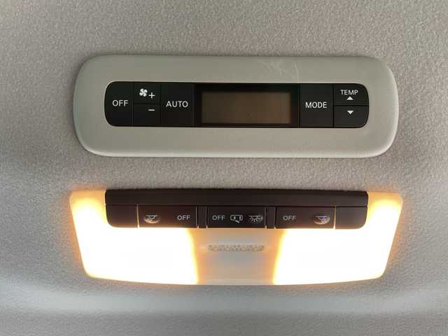 日産 セレナ e－パワー ハイウェイスター V 埼玉県 2020(令2)年 6.4万km ブリリアントホワイトパール エマージェンシーブレーキ/純正10インチSDナビ/　　CD/DVD/BT/フルセグ/アラウンドビューモニター/両側パワースライド/クルーズコントロール/純正LEDオートライト/純正15インチアルミホイール/ステアリングスイッチ/ETC